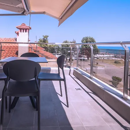 Laki ניאה פלאגיה