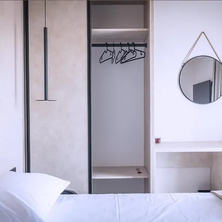 מלון Laki ניאה פלאגיה