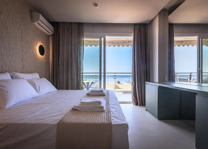 Laki Otel Nea Plagia