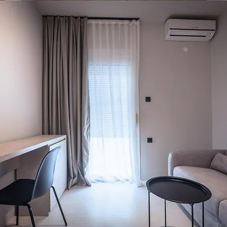 Laki Hotel Nea Plagia