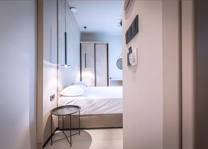 Hotel Laki *